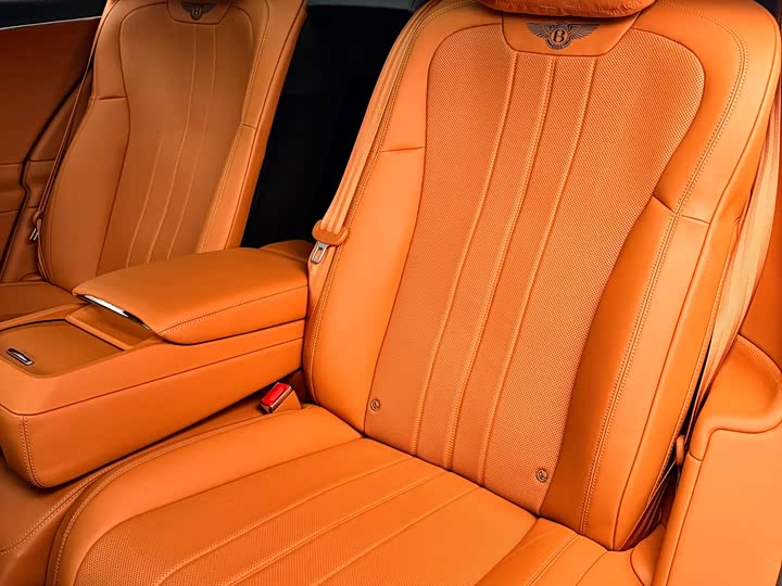 Фото 9 - Bentley Flying Spur