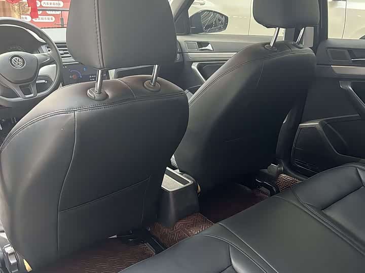 Фото 5 - Volkswagen Lavida