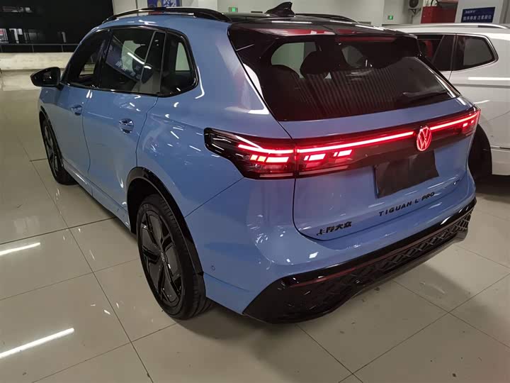 Фото 5 - Volkswagen Tiguan L Pro