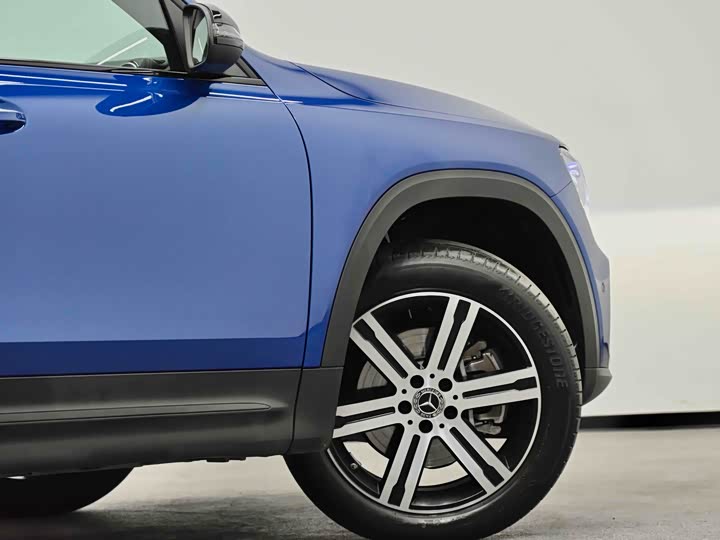 Фото 8 - Mercedes-Benz GLB-Class