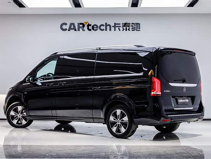 Фото 4 - Mercedes-Benz V-Class