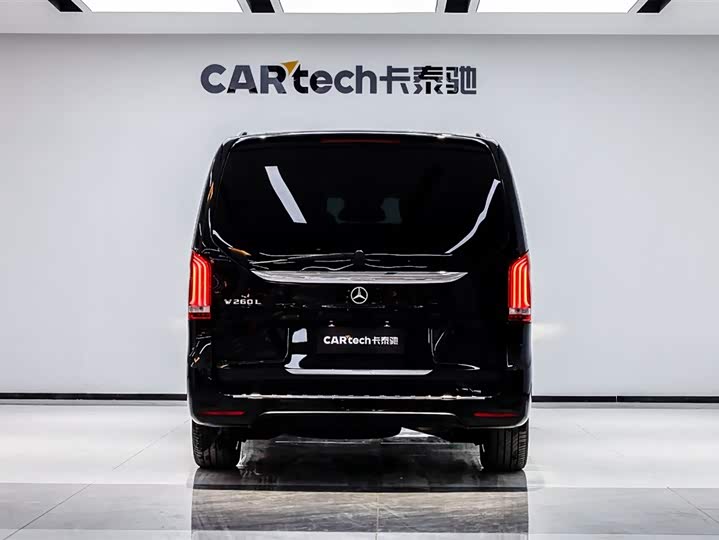 Фото 5 - Mercedes-Benz V-Class