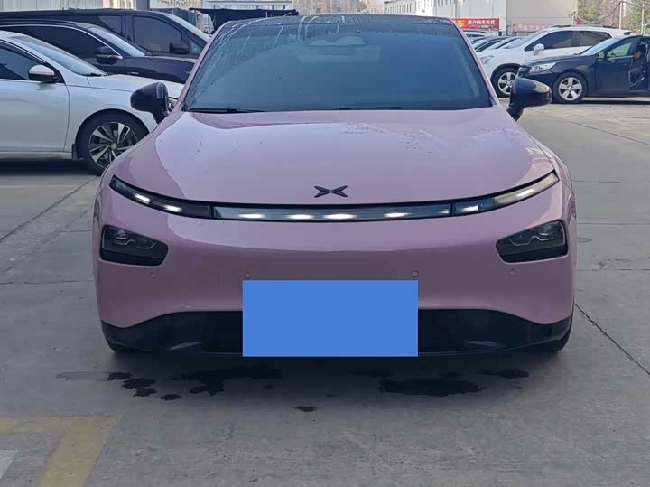 Фото 2 - XPeng P7