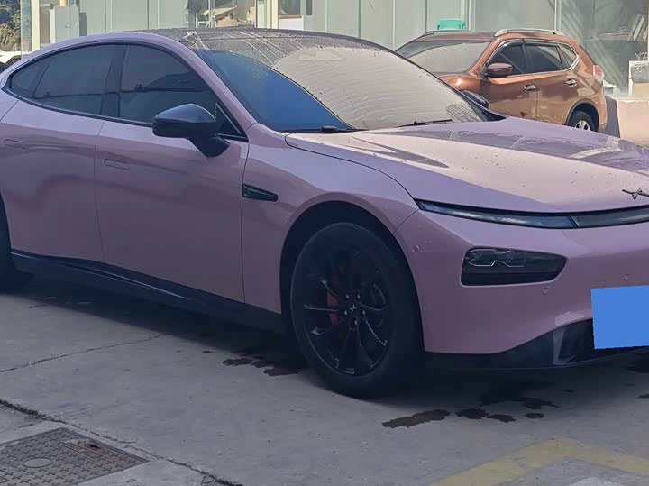 Фото 3 - XPeng P7