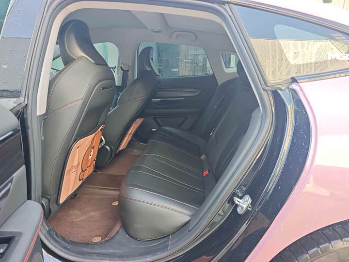 Фото 6 - XPeng P7