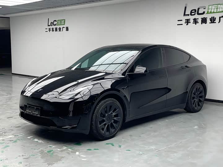 Фото 1 - Tesla Model Y