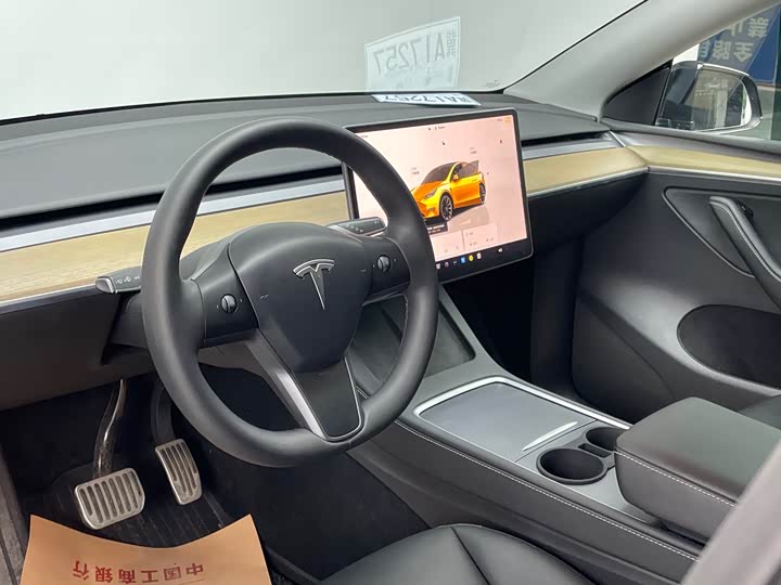 Фото 8 - Tesla Model Y