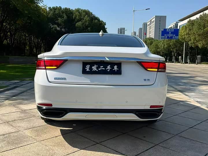 Фото 8 - Geely Emgrand GT