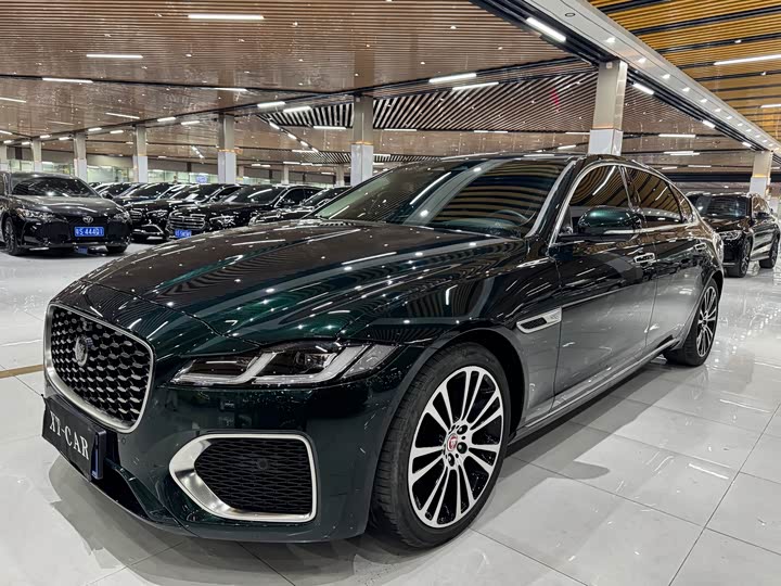 Фото 1 - Jaguar XF L