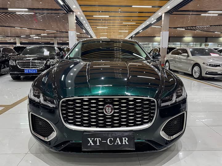 Фото 2 - Jaguar XF L