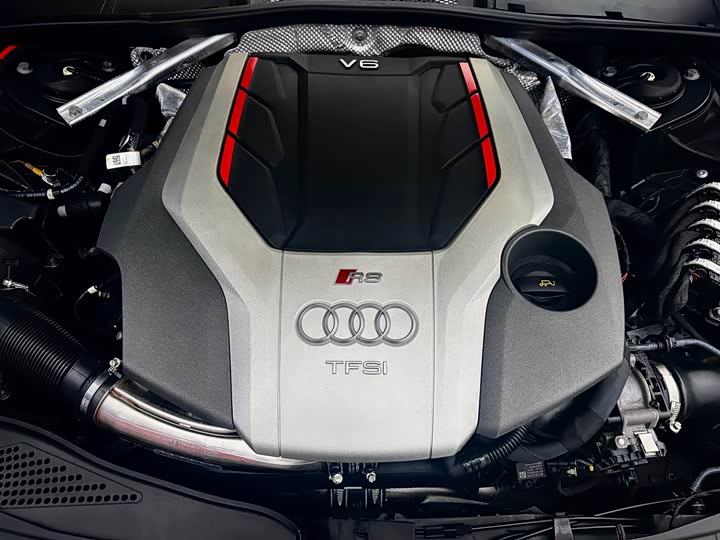 Фото 9 - Audi RS 4