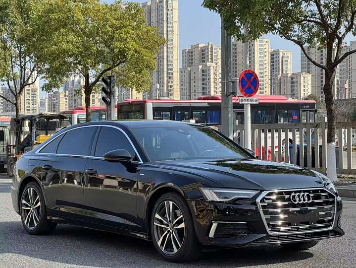 Фото 3 - Audi A6L