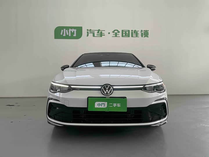 Фото 2 - Volkswagen Golf