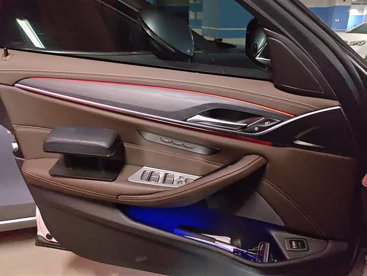 Фото 7 - BMW 5 Series