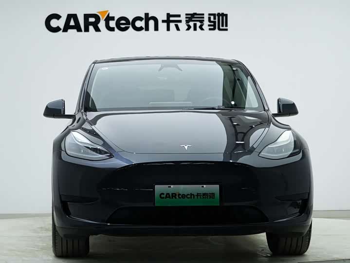 Фото 1 - Tesla Model Y