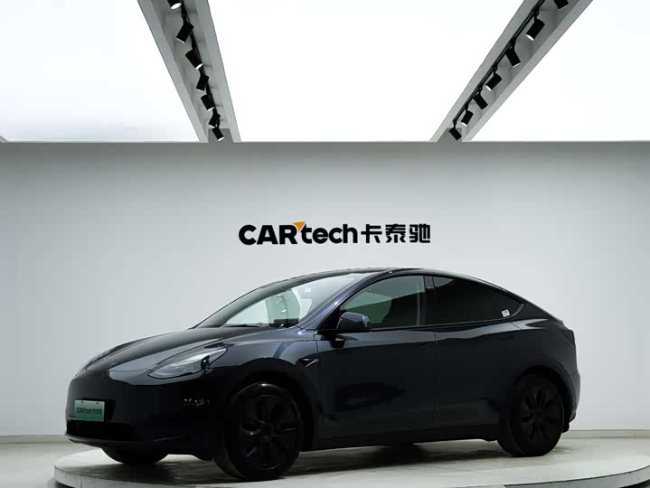 Фото 2 - Tesla Model Y