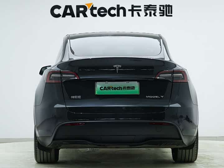 Фото 3 - Tesla Model Y