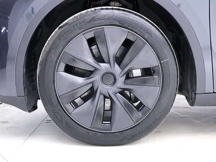 Фото 5 - Tesla Model Y