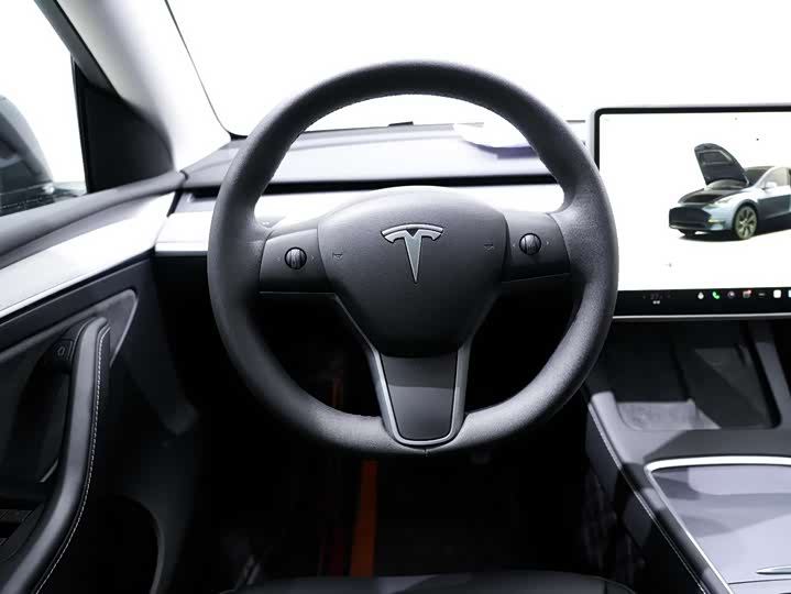 Фото 8 - Tesla Model Y