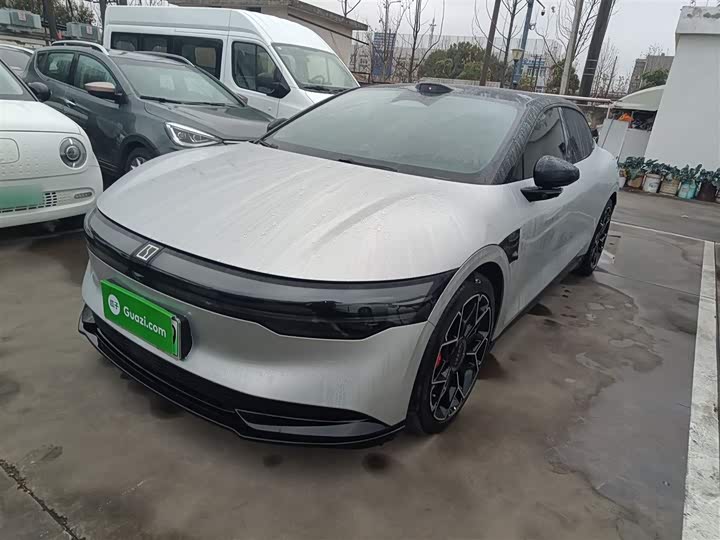 Фото 1 - Zeekr 007