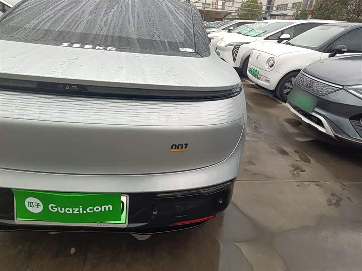 Фото 8 - Zeekr 007