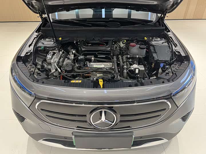 Фото 7 - Mercedes-Benz EQB