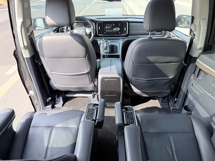 Фото 8 - GAC Trumpchi M8