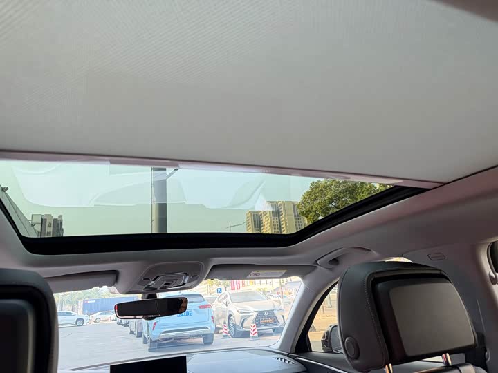 Фото 8 - Audi A4L