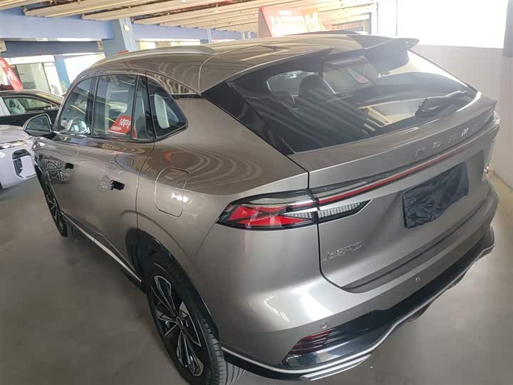 Фото 5 - Roewe RX5 Hybrid
