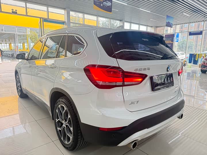 Фото 5 - BMW X1