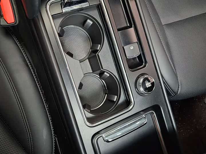 Фото 6 - Lincoln Corsair