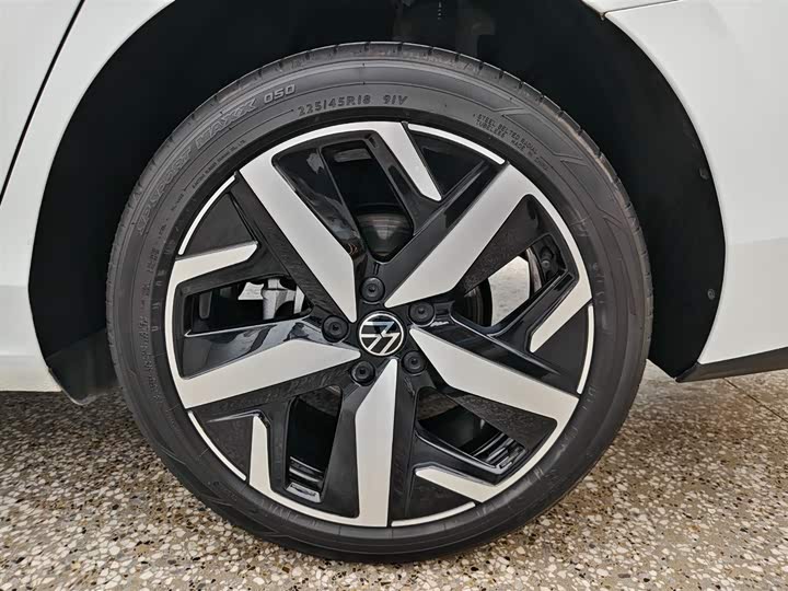 Фото 7 - Volkswagen Lamando L