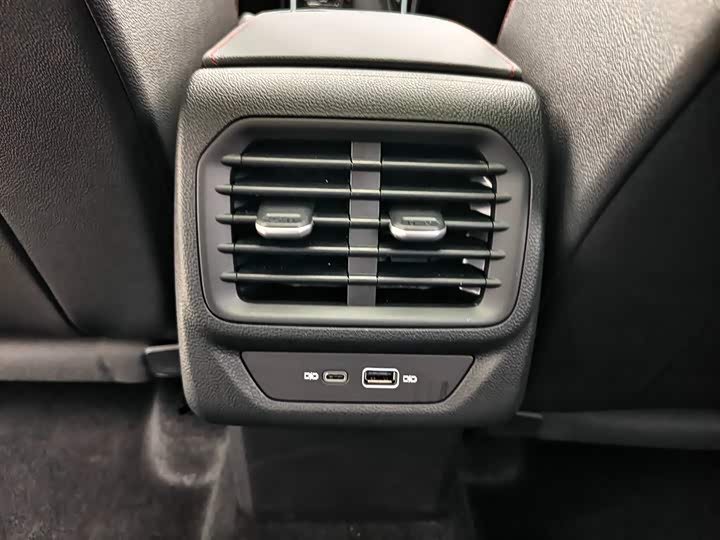 Фото 9 - Volkswagen Lamando L