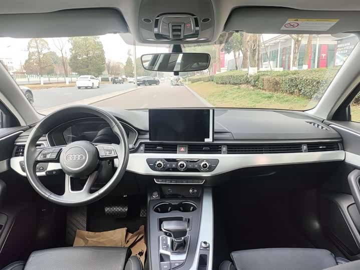 Фото 7 - Audi A4L