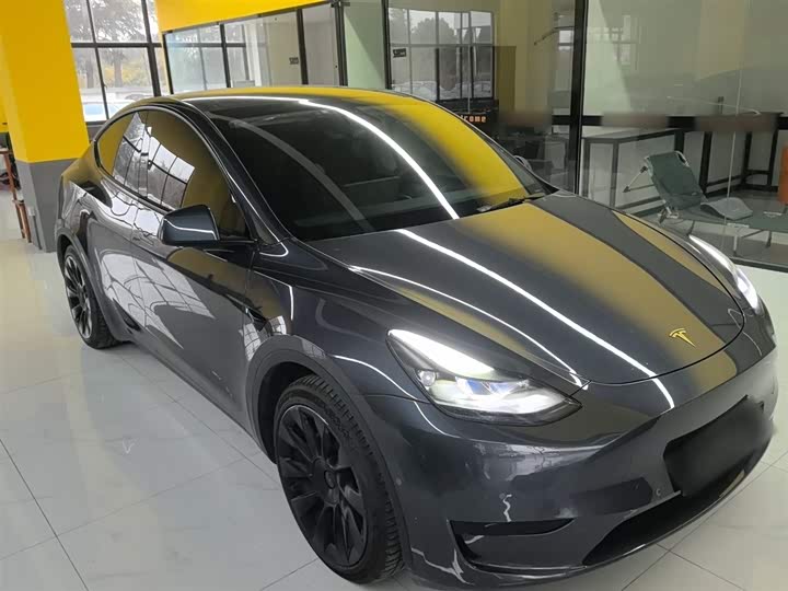 Фото 4 - Tesla Model Y