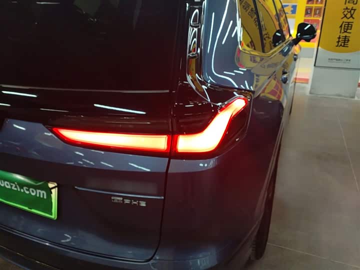 Фото 8 - Honda Breeze Hybrid