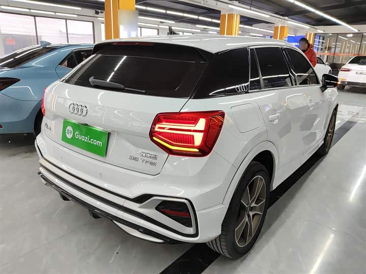 Фото 7 - Audi Q2L