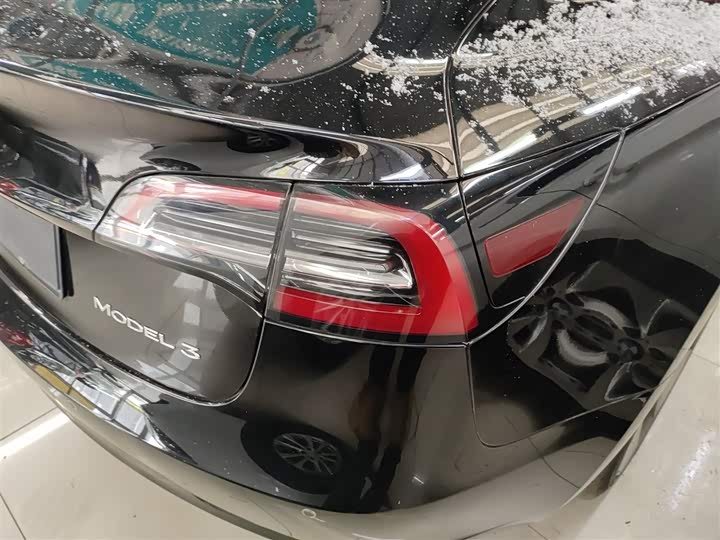 Фото 8 - Tesla Model 3