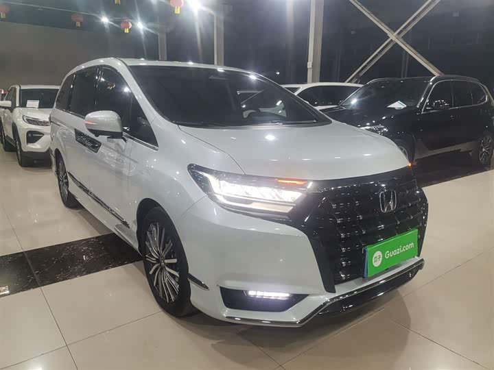 Фото 4 - Honda Elysion