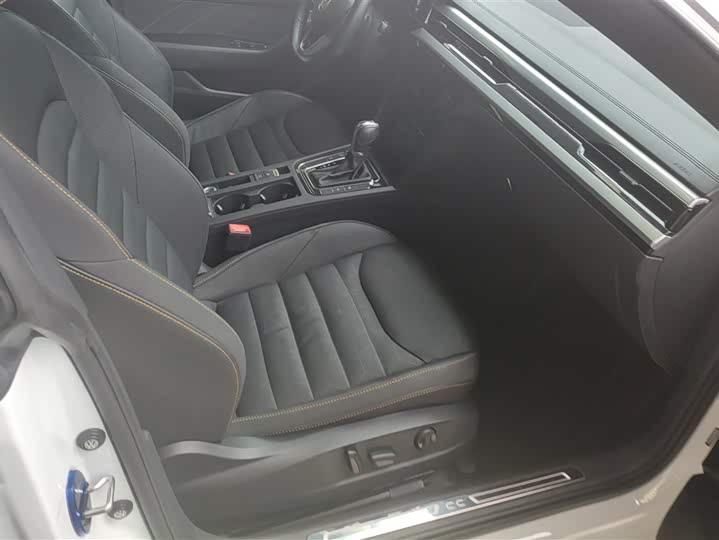 Фото 8 - Volkswagen CC