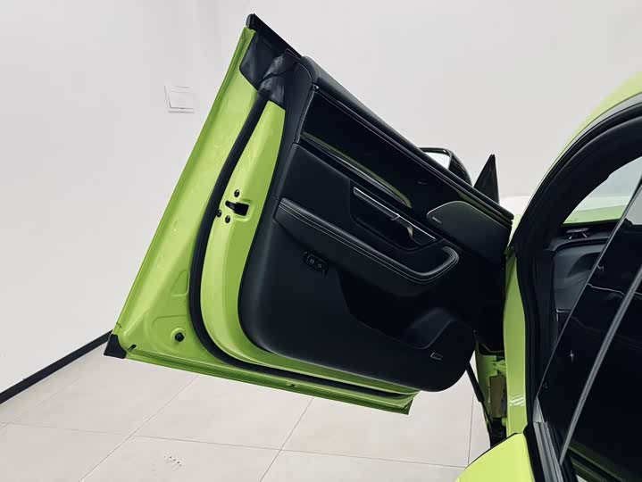 Фото 9 - XPeng P7