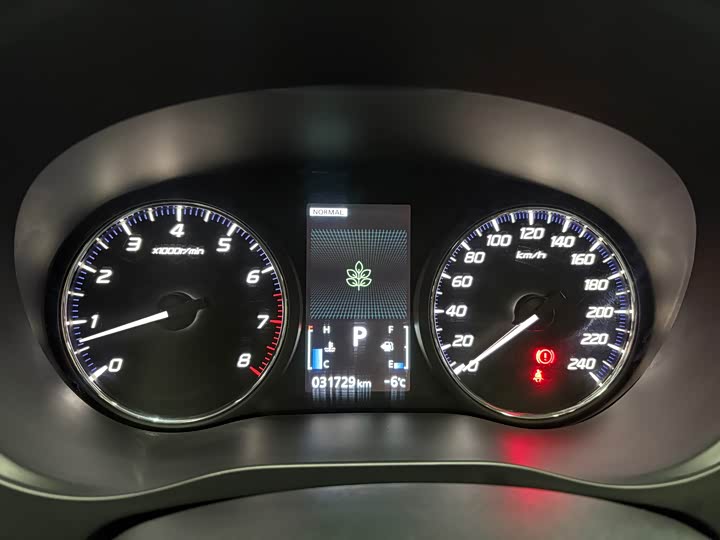 Фото 8 - Mitsubishi Outlander