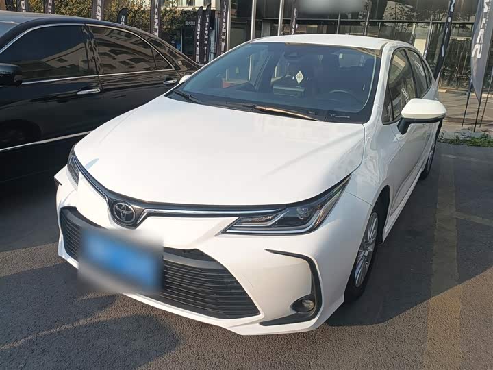 Фото 1 - Toyota Corolla