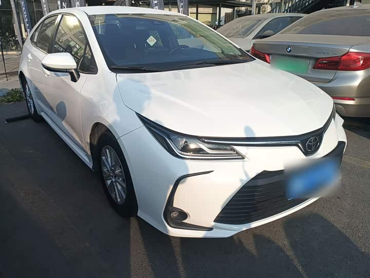 Фото 4 - Toyota Corolla