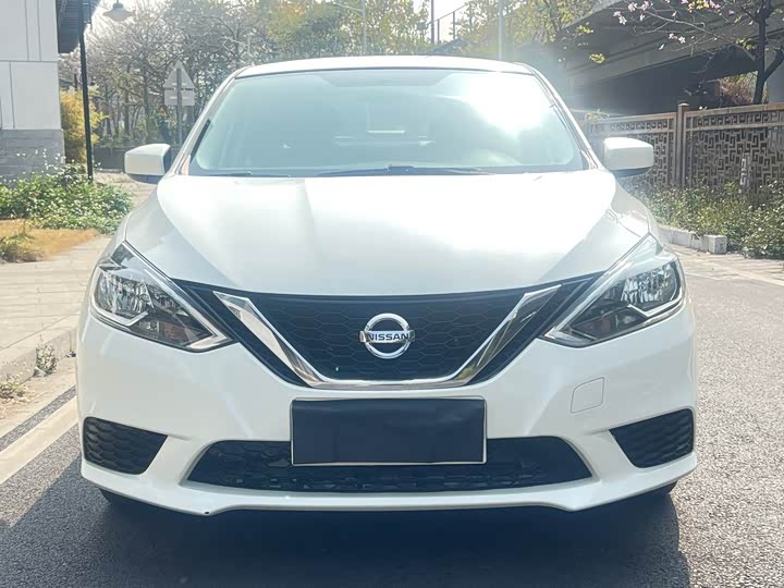 Фото 2 - Nissan Sylphy