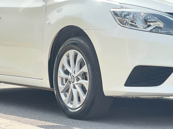 Фото 5 - Nissan Sylphy