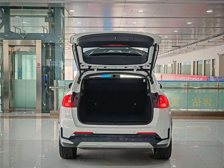 Фото 7 - BMW iX1