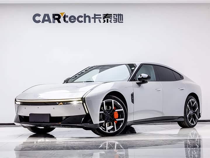 Фото 2 - XPeng P7