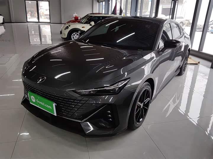 Фото 2 - Changan UNI-V