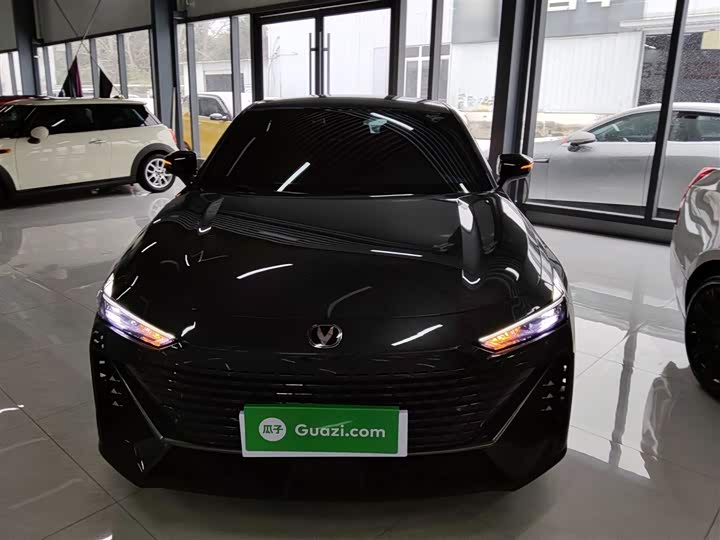 Фото 3 - Changan UNI-V